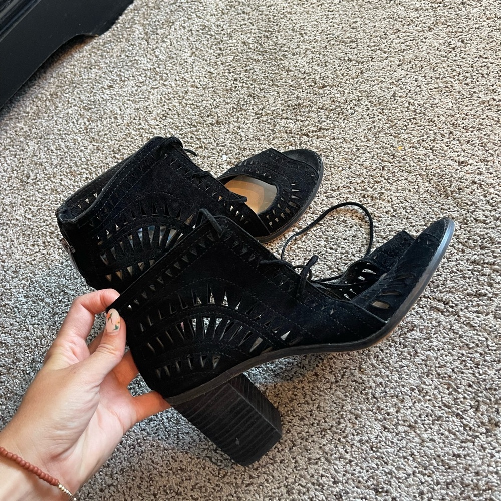 Black Vince Camuto heels